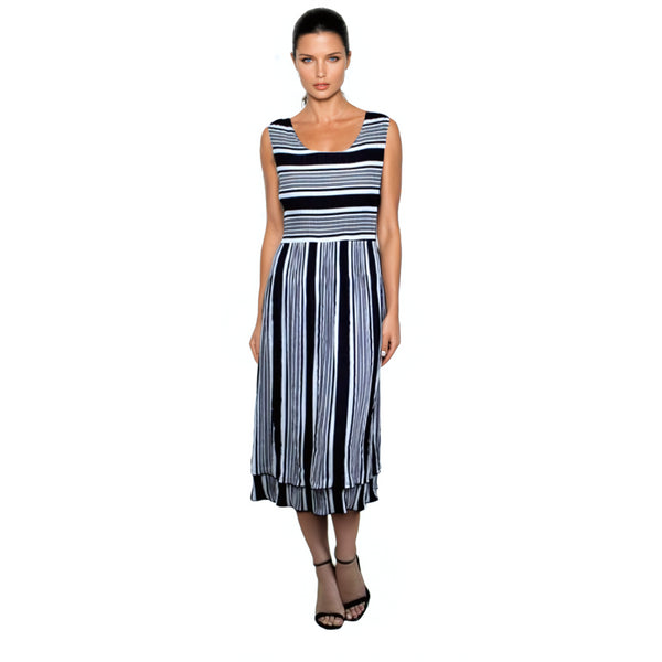 Sleeveless Stripe Print Crinkle Dress - DR456 b/w